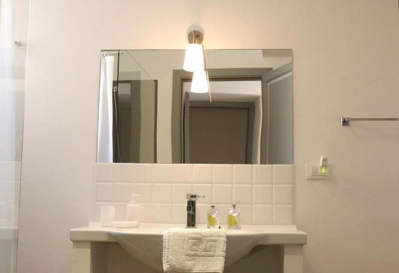 اتاق خانوادگی, B&b Barone Sieri Pepoli