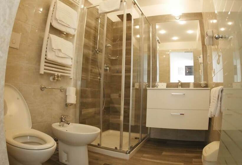 Номер Стандарт Трехместный, Villa Paradiso Suite