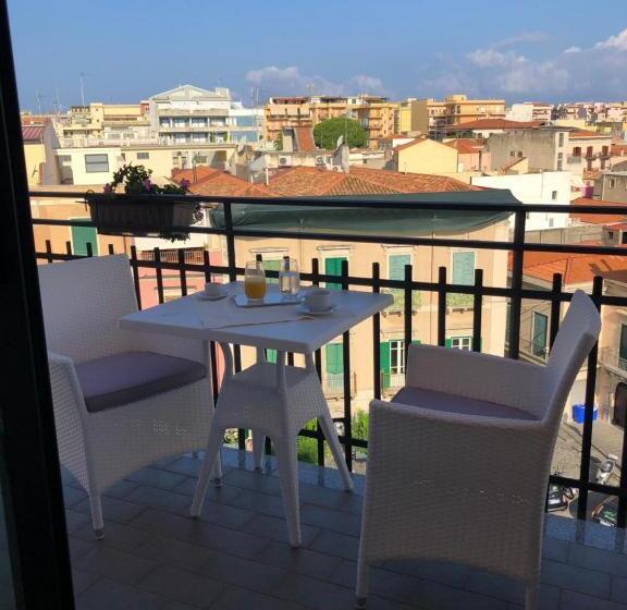 Номер Стандарт с Балконом, Milazzo Inn Aimori
