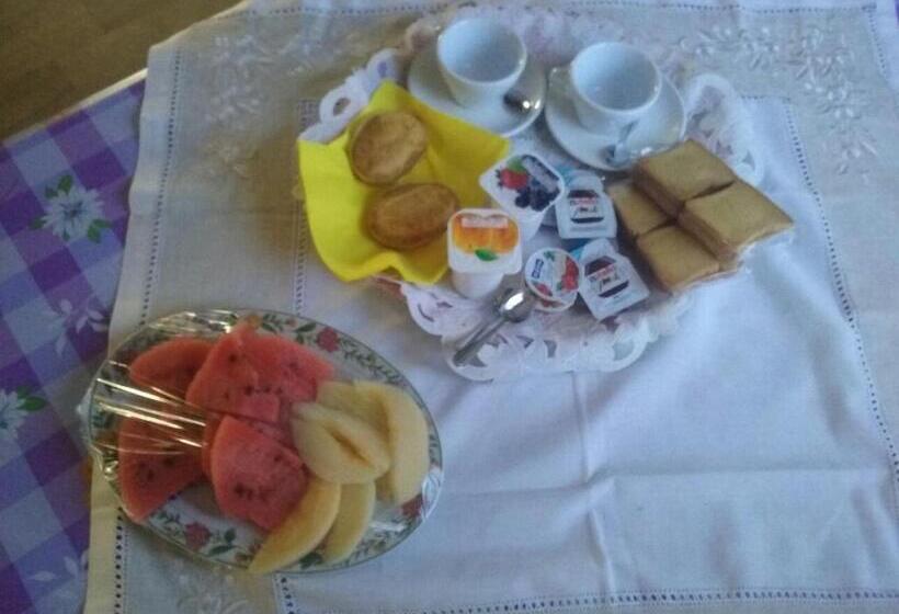Номер Стандарт Трехместный, Agriturismo Tenuta Perruzzi