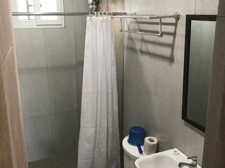 Четырехместный Номер Стандарт, Seabreeze Beach Lodge