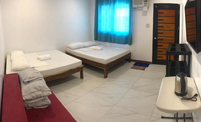 Четырехместный Номер Deluxe, Seabreeze Beach Lodge