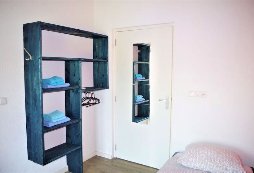 Standard Studio, Willemstad Resort
