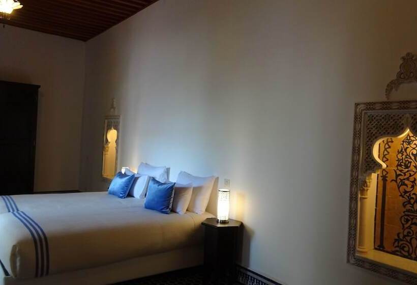 سوییت, Riad Sabah