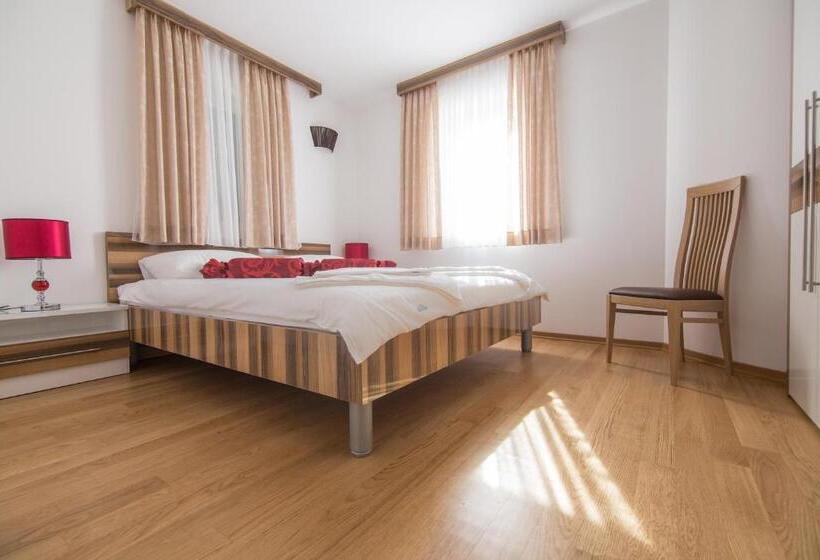 דירה בת חדר שינה 1 עם מרפסת, Villa Novak