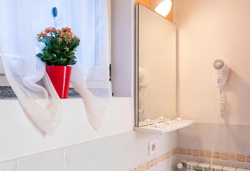 Апартаменты 2 Спальни, Residence La Collina