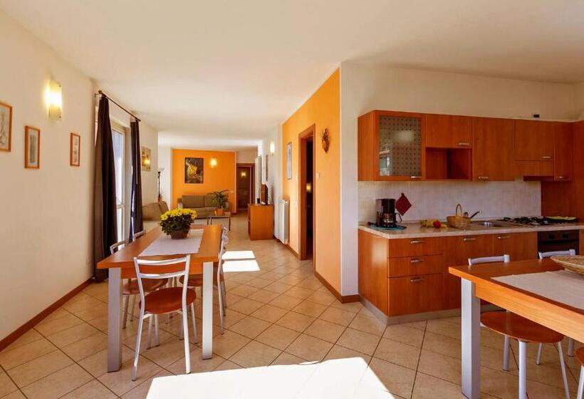 Апартаменты 4 Спальни, Residence La Collina