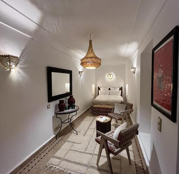 اتاق لوکس, Riad Ecila