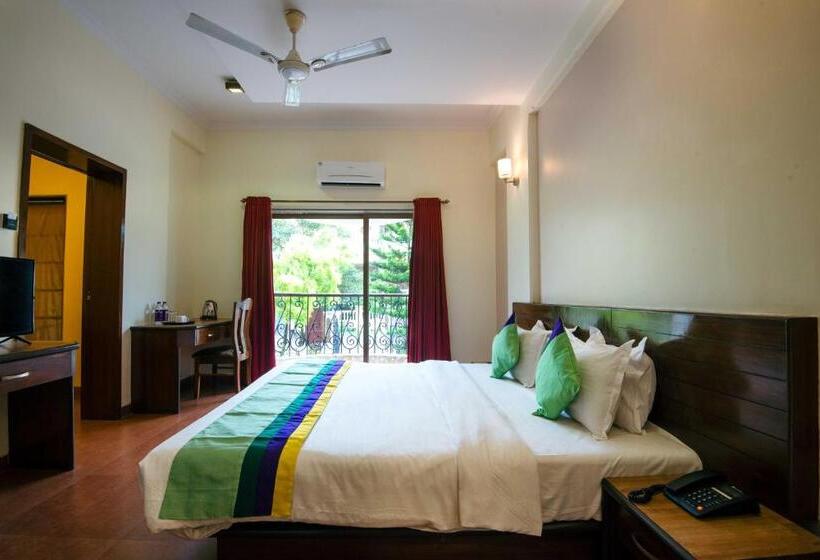 اتاق سوپریور, Treebo Reveniir Resort