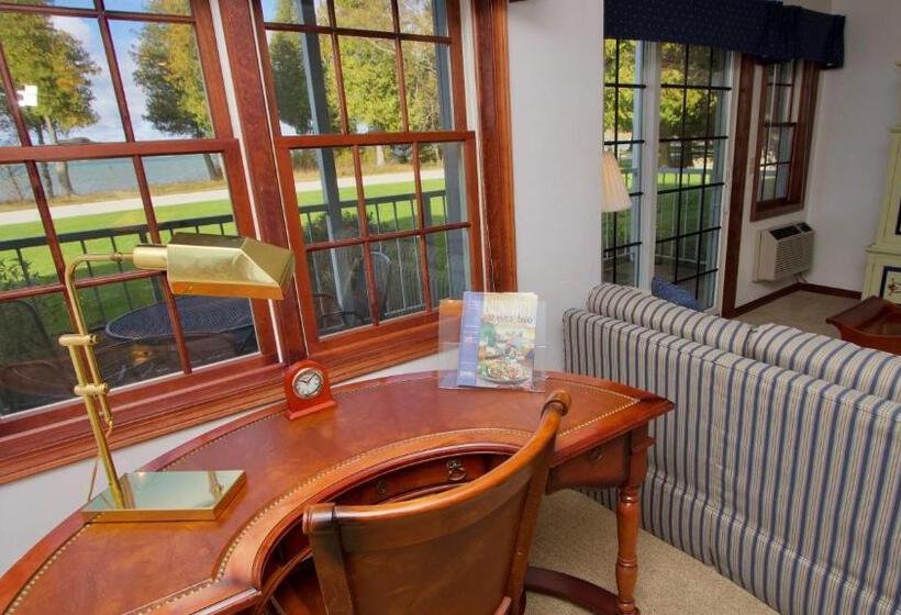Люкс Superior, Baileys Harbor Yacht Club Resort