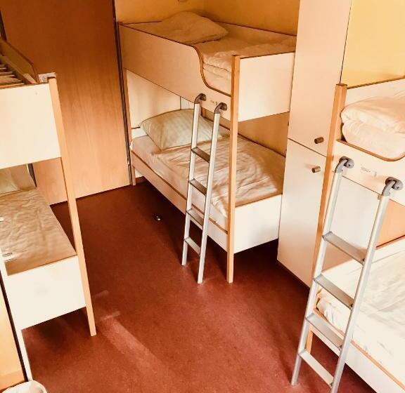 Четырехместный Номер Стандарт, Ostel Jugendhotel Bremervörde