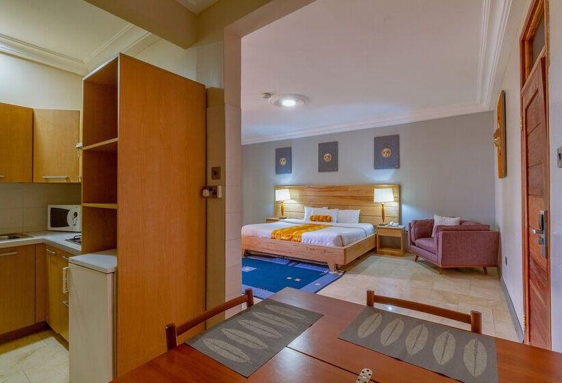 Номер Deluxe, Central Hotel   Osu