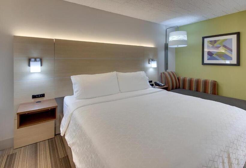 Номер Стандарт Кровать Кинг Адаптированный для Инвалидов, Holiday Inn Express Pittston  Scranton Airport, An Ihg
