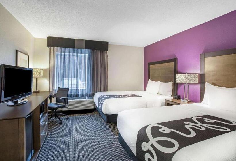 Номер Стандарт Адаптированный для Инвалидов, La Quinta By Wyndham Hartford Bradley Airport
