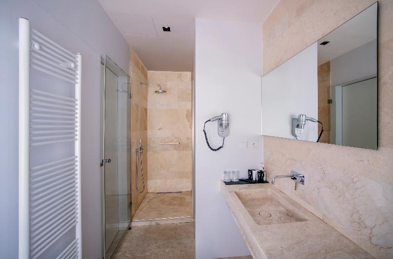 Номер Стандарт Кровать Кинг Адаптированный для Инвалидов, Avid Hotel Perry National Fairground Area, An Ihg