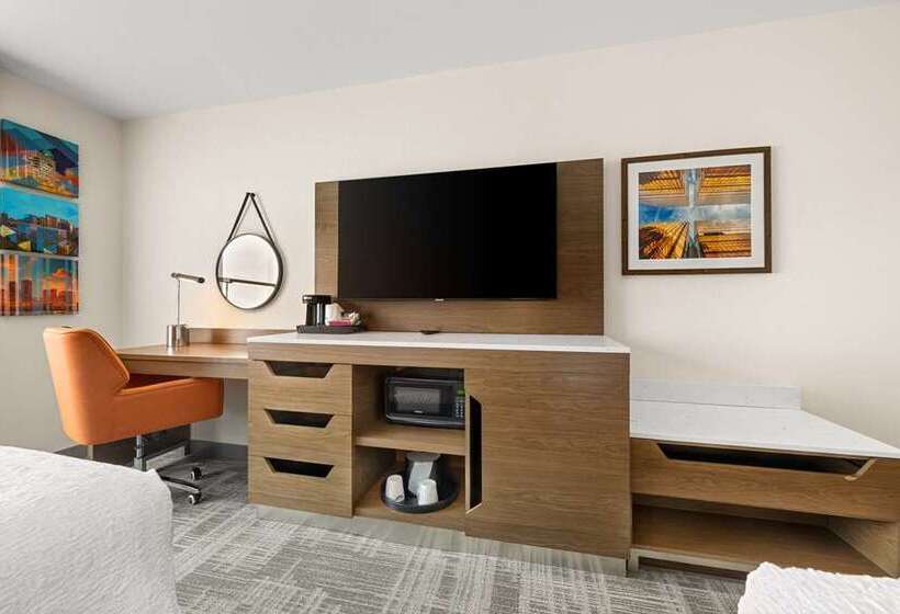 장애인을 위한 스탠다드 룸, Hampton Inn Cedar Falls Downtown