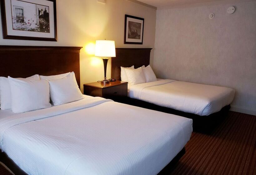 Номер Стандарт 2 Двуспальные Кровати, Best Western Merry Manor Inn