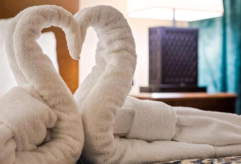 Стандартный Номер Кровать Кинг, Best Western Merry Manor Inn