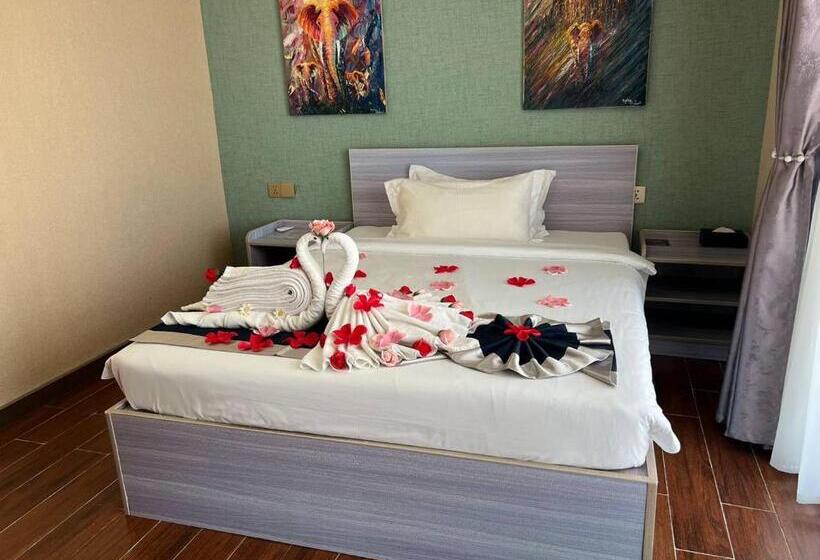 Семейные Апартаменты 3 Спальни, City Comfort Airport Hotel Phnom Penh