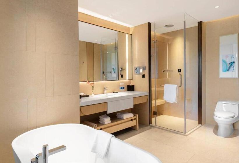 キングサイズベッドのスタンダードルーム, Suining Marriott