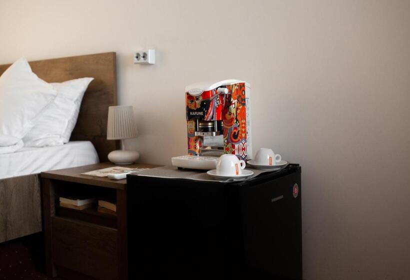 استودیوی استاندارد, Viking Apartment Grigo