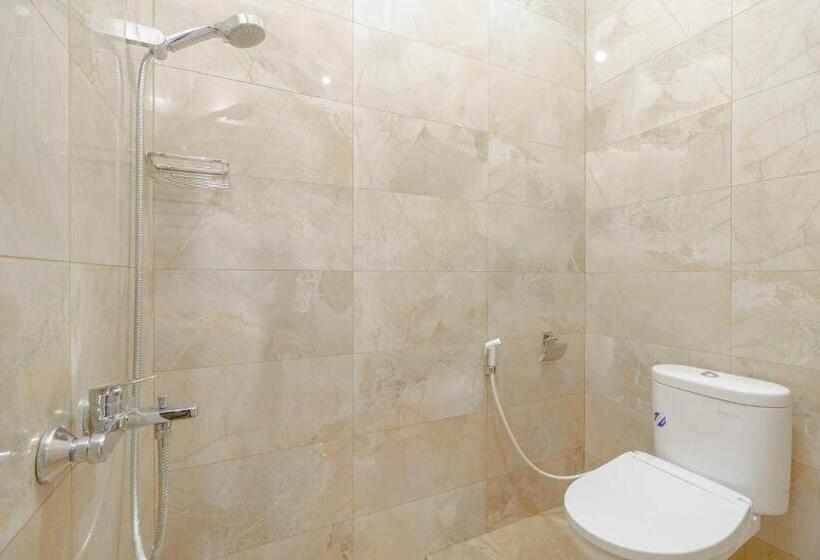 Номер Deluxe, Reddoorz Near Taman Makam Pahlawan Cikutra