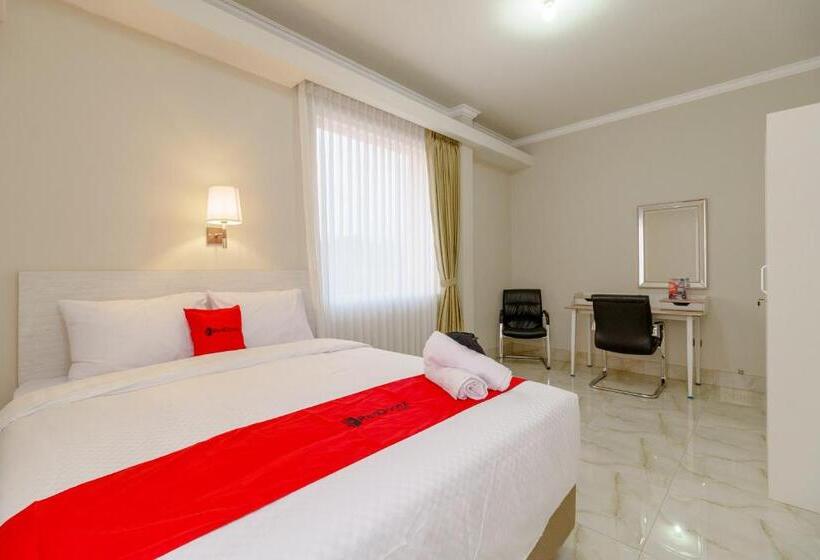 Номер Deluxe, Reddoorz Near Taman Makam Pahlawan Cikutra