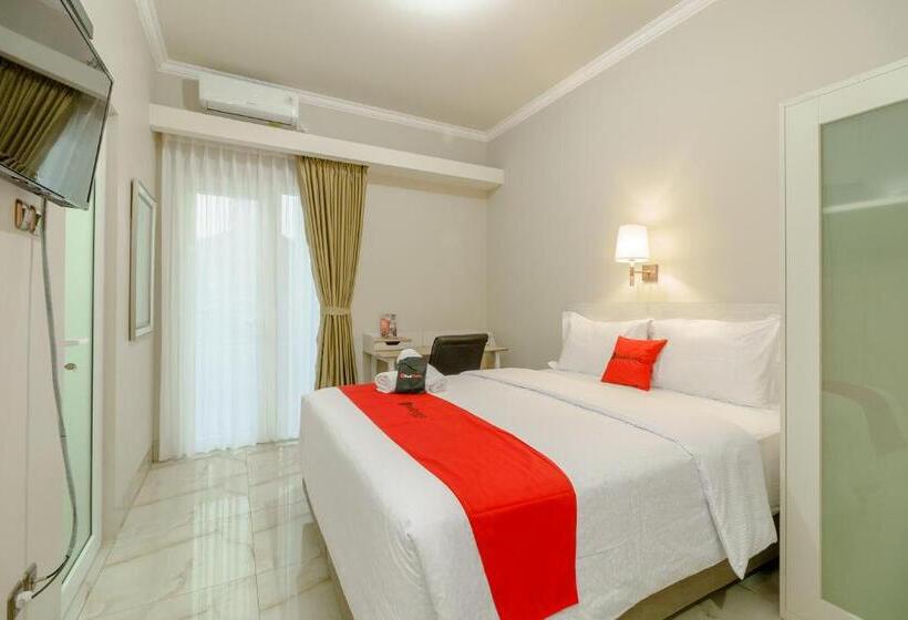 Номер Стандарт, Reddoorz Near Taman Makam Pahlawan Cikutra