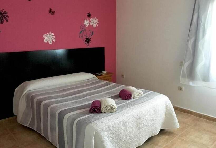 Номер Стандарт, Hostal Catedritos Ibéricos A 5 Km 154 A 5 Km De Oropesa A 1 Km De Herreruela De Oropesa
