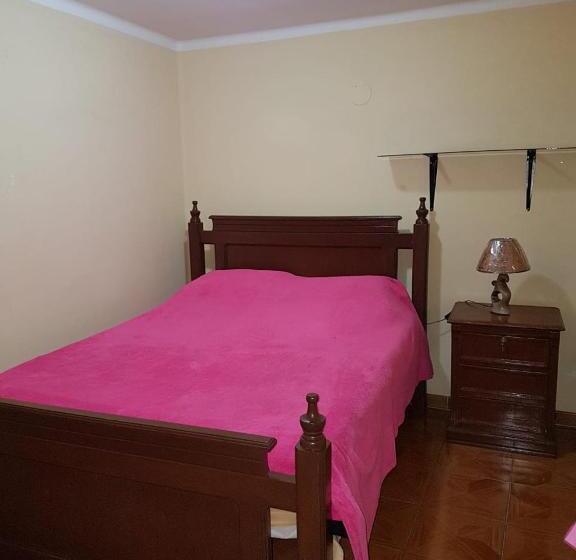 اتاق استاندارد با سرویس بهداشتی مشترک, Hostel Buen Descanso