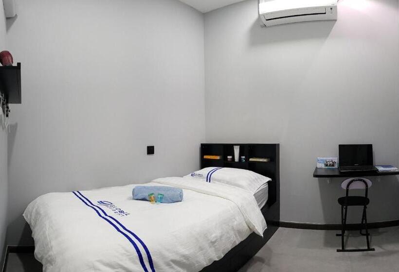 غرفة قياسية فردية, Global Residency