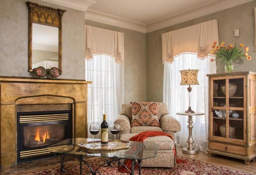 Люкс с гидромассажем, Captain Farris House