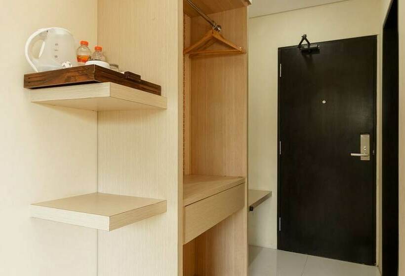 Номер Стандарт, Reddoorz Plus Near Sangkareang Park