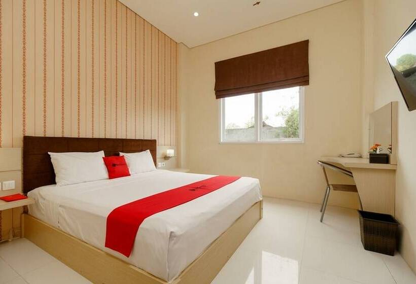 Номер Economy, Reddoorz Plus Near Sangkareang Park