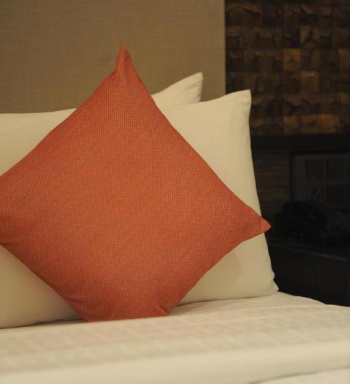 سوییت, The Summer House, Pachmarhi   Am Hotel Kollection