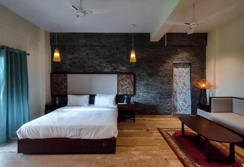 سوئیت پرزیدنت, The Summer House, Pachmarhi   Am Hotel Kollection