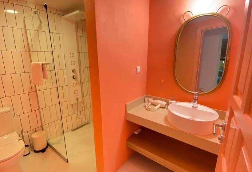 Люкс, Bono Hotel Old Town