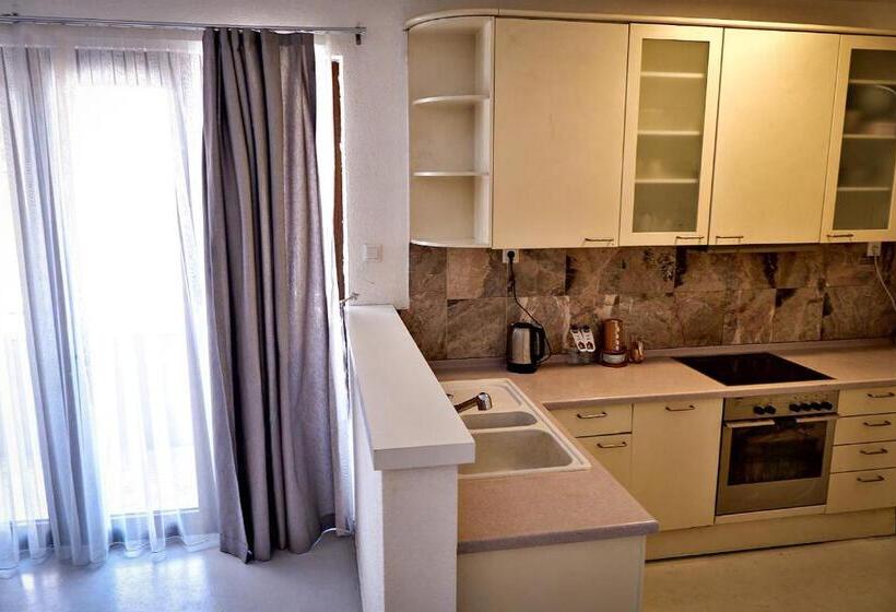 Люкс Дюплекс, Bono Hotel Old Town