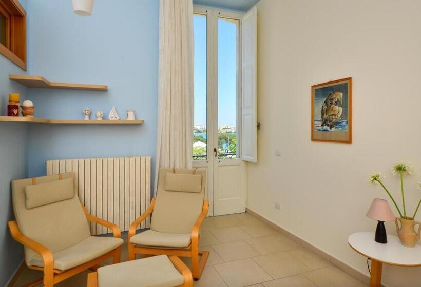 اتاق استاندارد با تخت بزرگ, Balcone Su Otranto