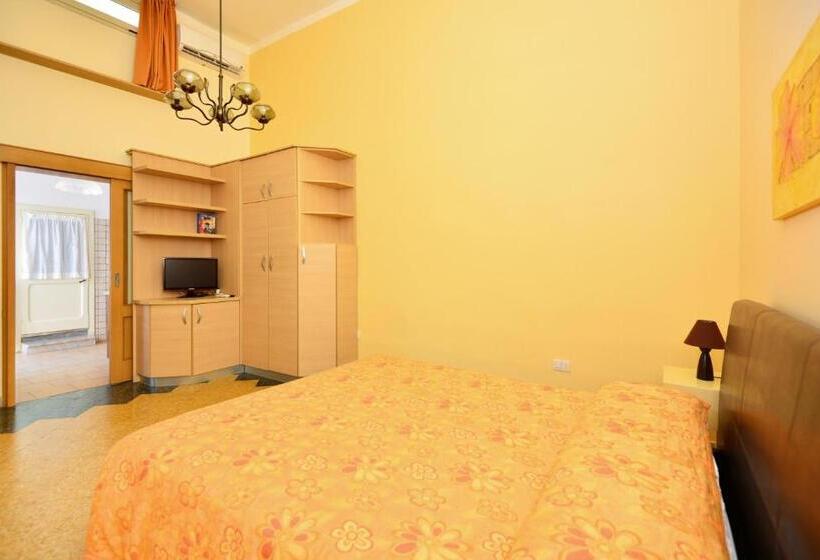 Standard Triple Room with Terrace, Balcone Su Otranto