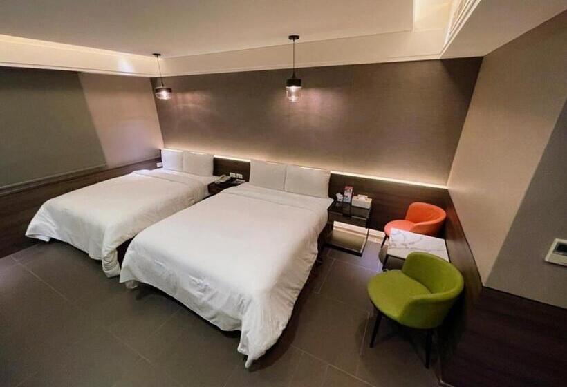 اتاق استاندارد چهار تخته, Ouge Motel   Fengshan