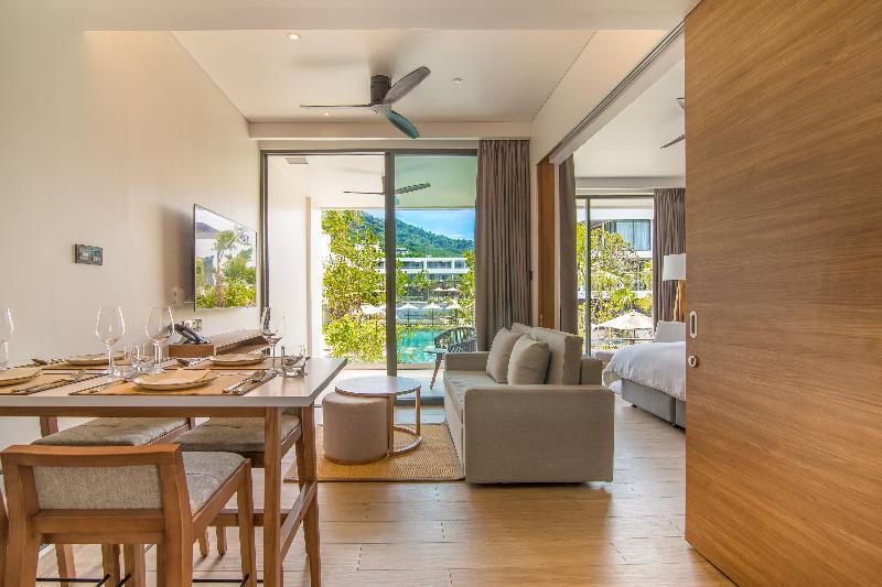 Люкс Вид на Бассейн, Stay Wellbeing & Lifestyle Resort
