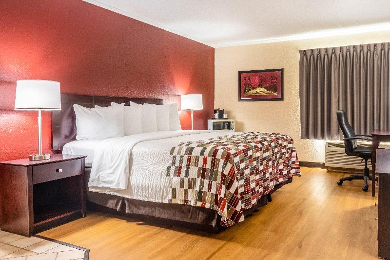 Номер Superior Кровать Кинг, Red Roof Inn Ashtabula  Austinburg