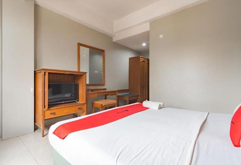 Номер Economy, Reddoorz Near Institut Teknologi Bandung 2