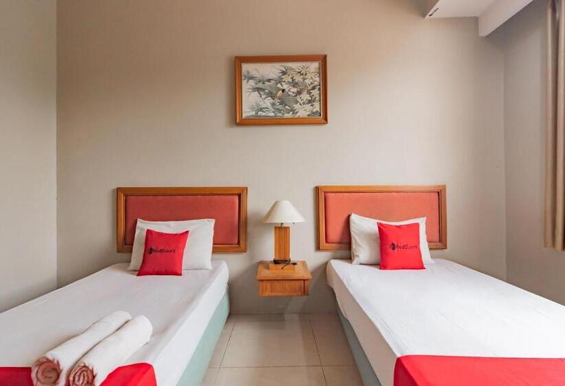 Номер Superior, Reddoorz Near Institut Teknologi Bandung 2