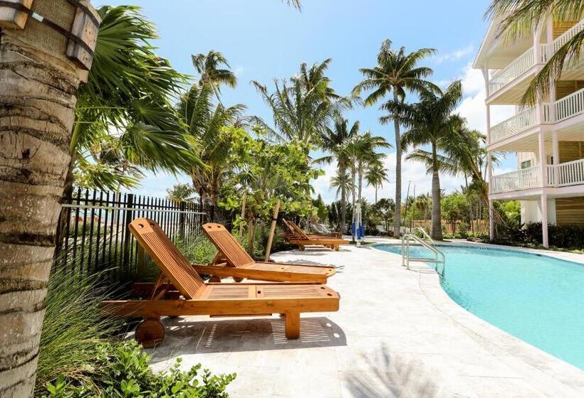 デラックススタジオ, Grassy Flats Resort & Beach Club