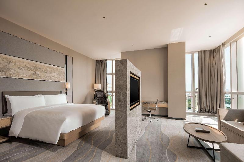 Номер Deluxe Кровать Кинг, Doubletree By Hilton Suzhou Wujiang