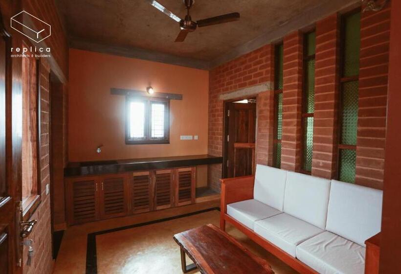 سوئیت با بالکن, Villa Ecotiva
