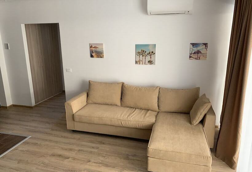 Студия Стандарт, Snagov Lake Suites