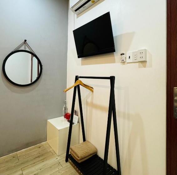 اتاق استاندارد با سرویس بهداشتی مشترک, Stay Hostel   300m From The Ferry